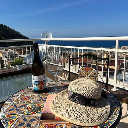 Апартаменты La Terrazza Sul Golfo Кастелламмаре-дель-Голфо Экстерьер фото
